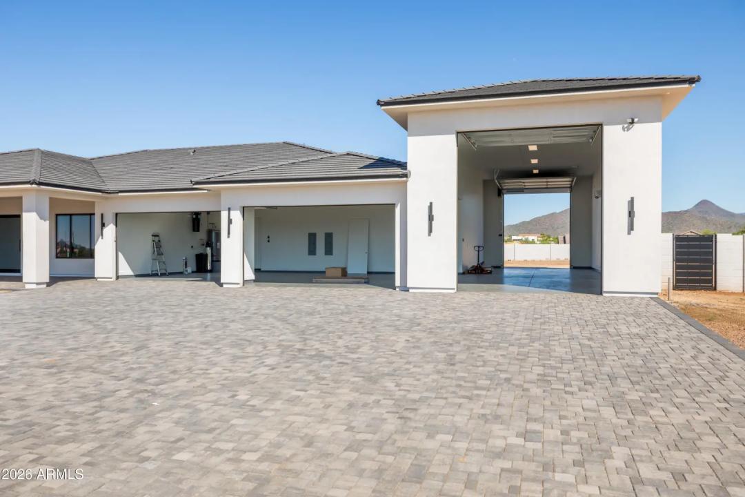 Real Estate Picture 2