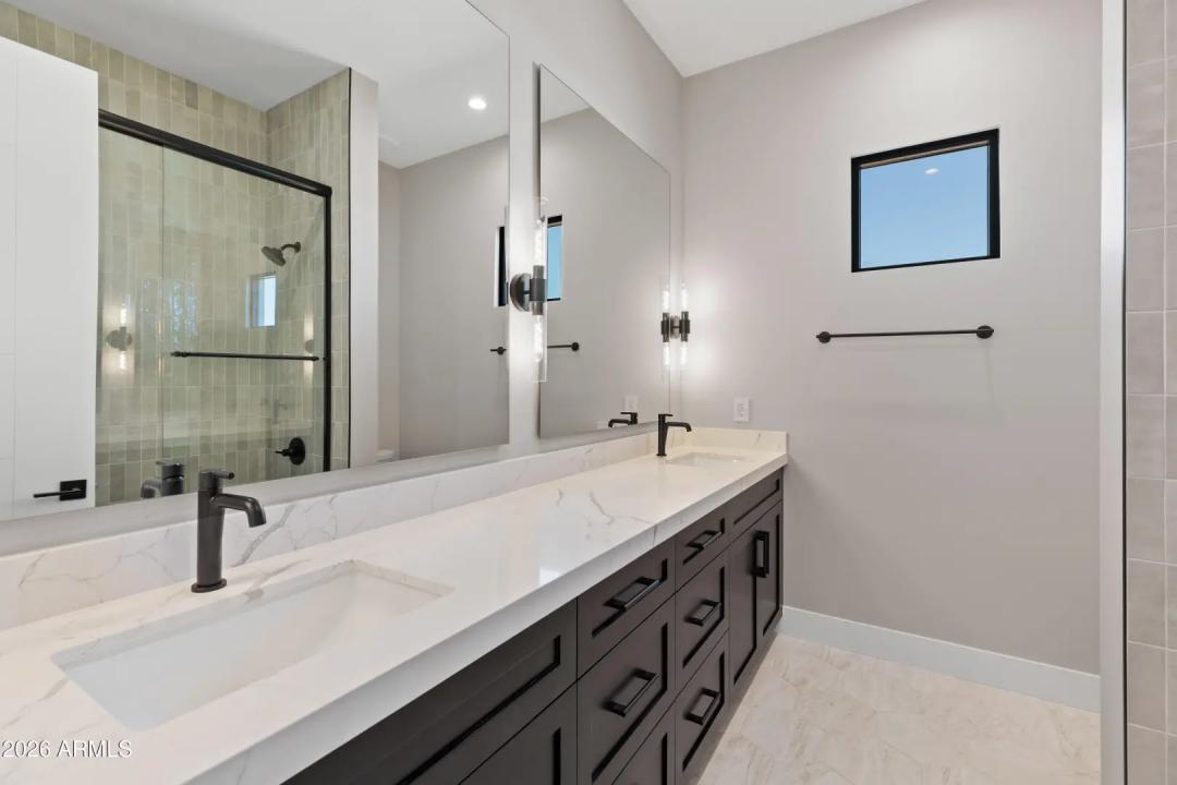 Real Estate Picture 23