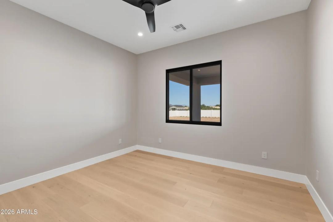 Real Estate Picture 31