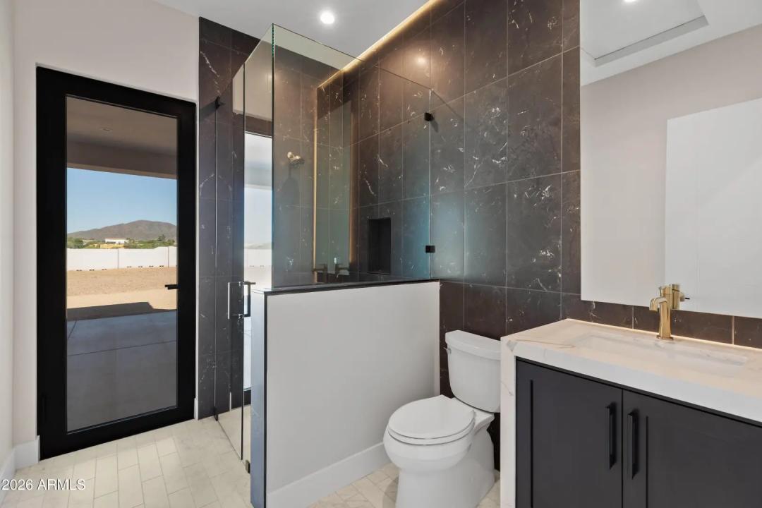 Real Estate Picture 32