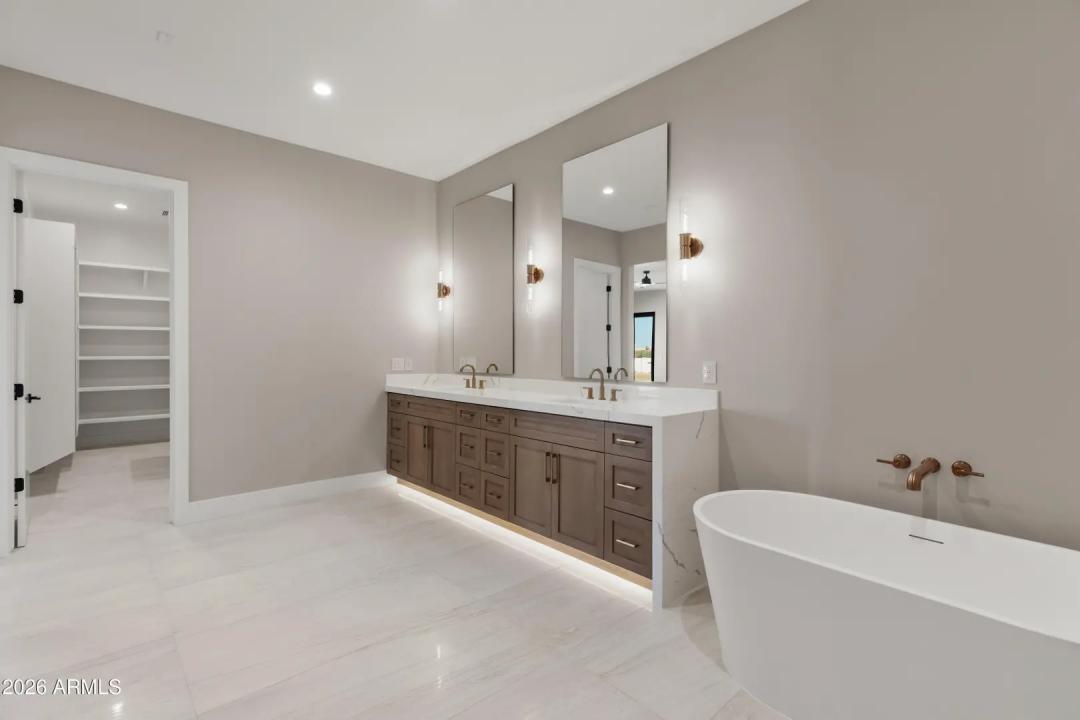 Real Estate Picture 21