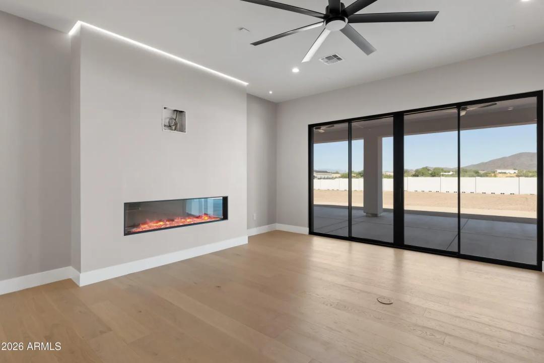 Real Estate Picture 10