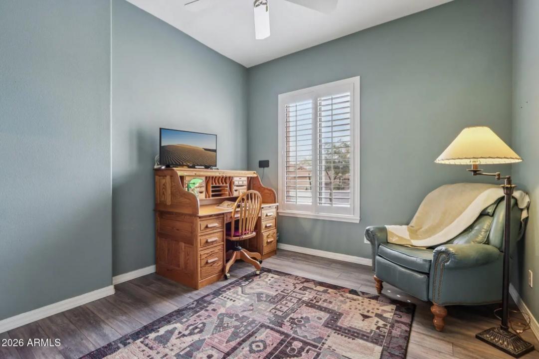 Real Estate Picture 17