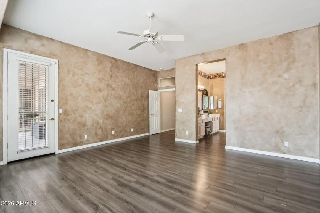 Real Estate Picture 23