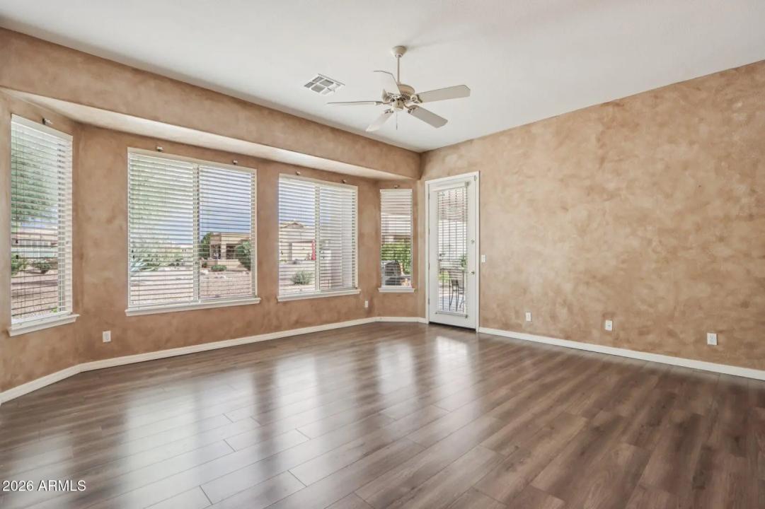 Real Estate Picture 21