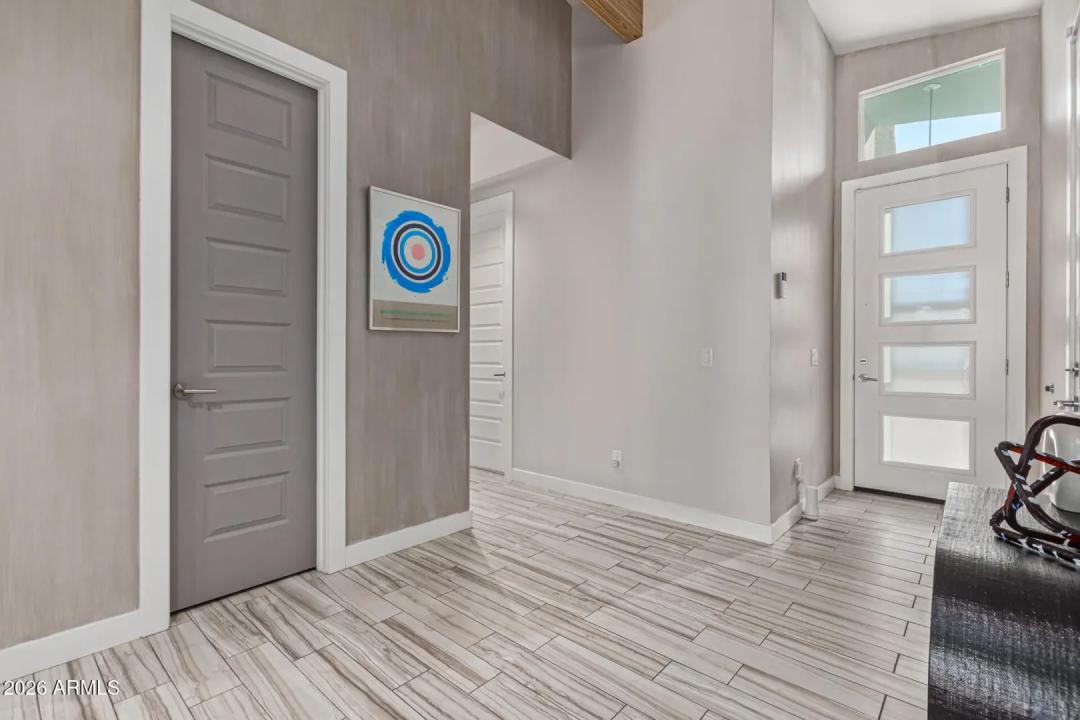 Real Estate Picture 6