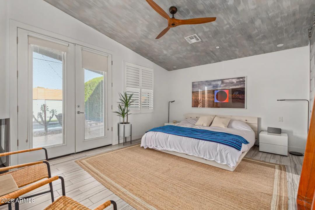 Real Estate Picture 16