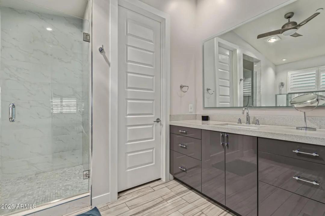 Real Estate Picture 21