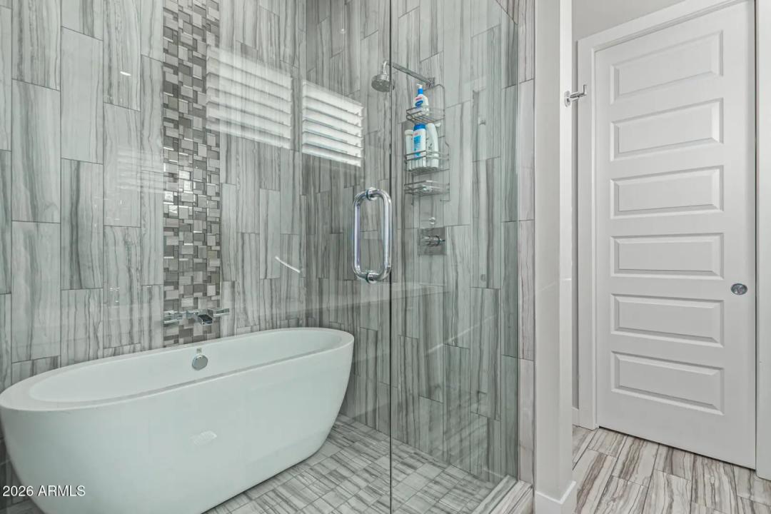 Real Estate Picture 25