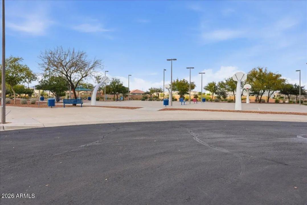 Real Estate Picture 32