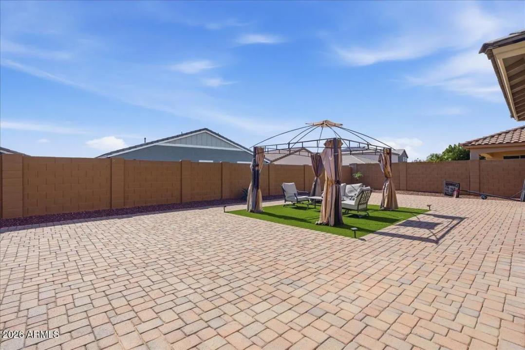 Real Estate Picture 25