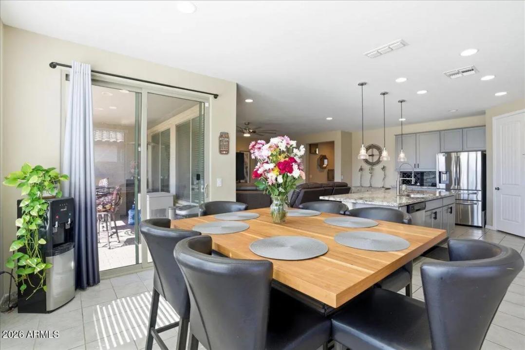 Real Estate Picture 9