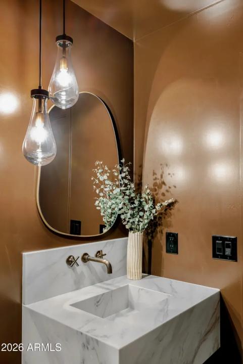 Real Estate Picture 14