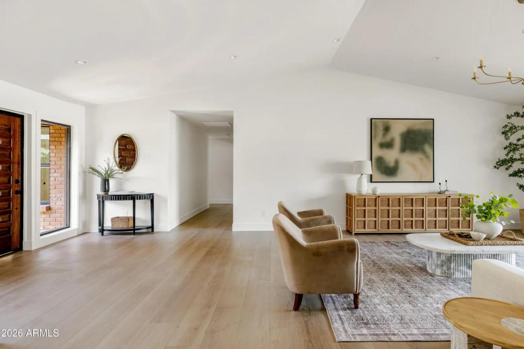 Real Estate Picture 29