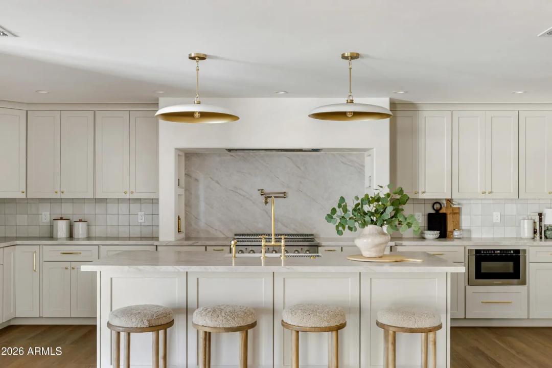 Real Estate Picture 19