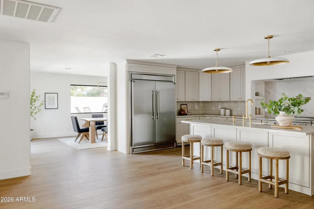 Real Estate Picture 18