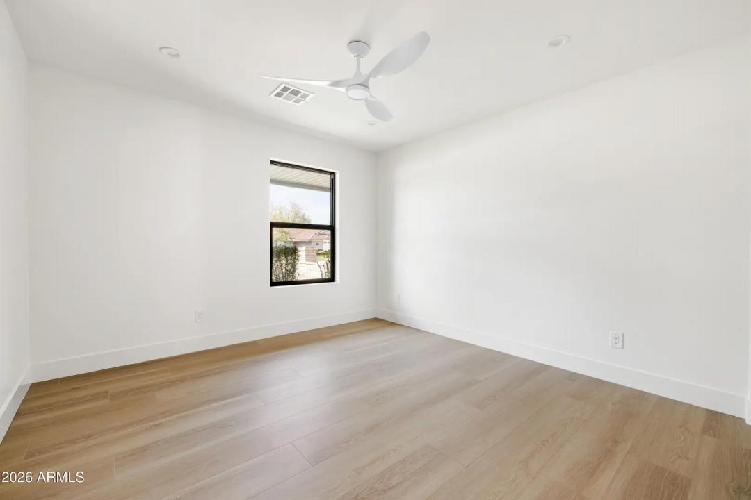 Real Estate Picture 44