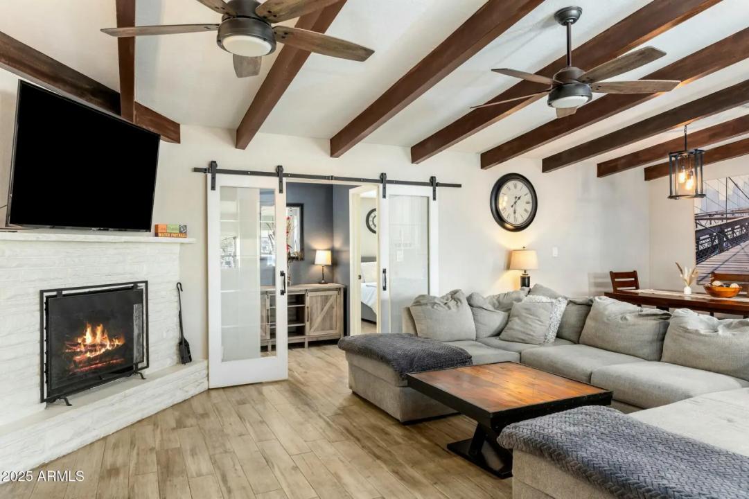 Real Estate Picture 5