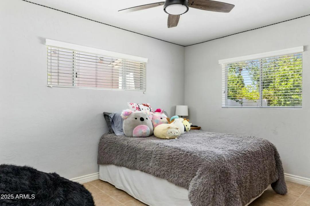 Real Estate Picture 13