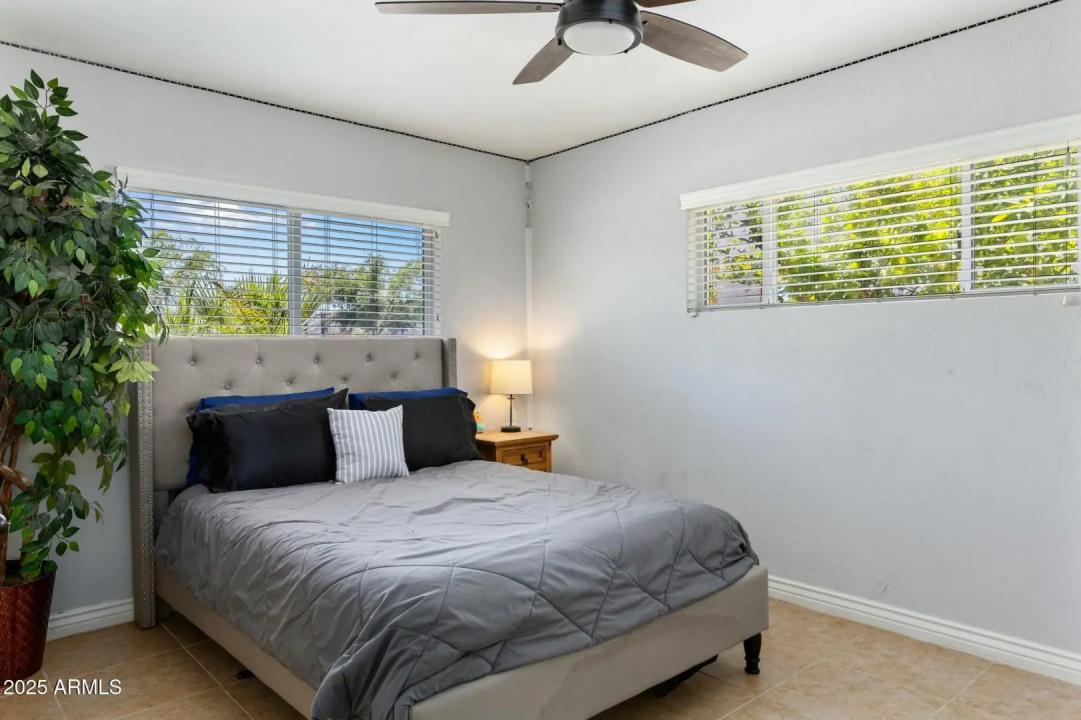 Real Estate Picture 15