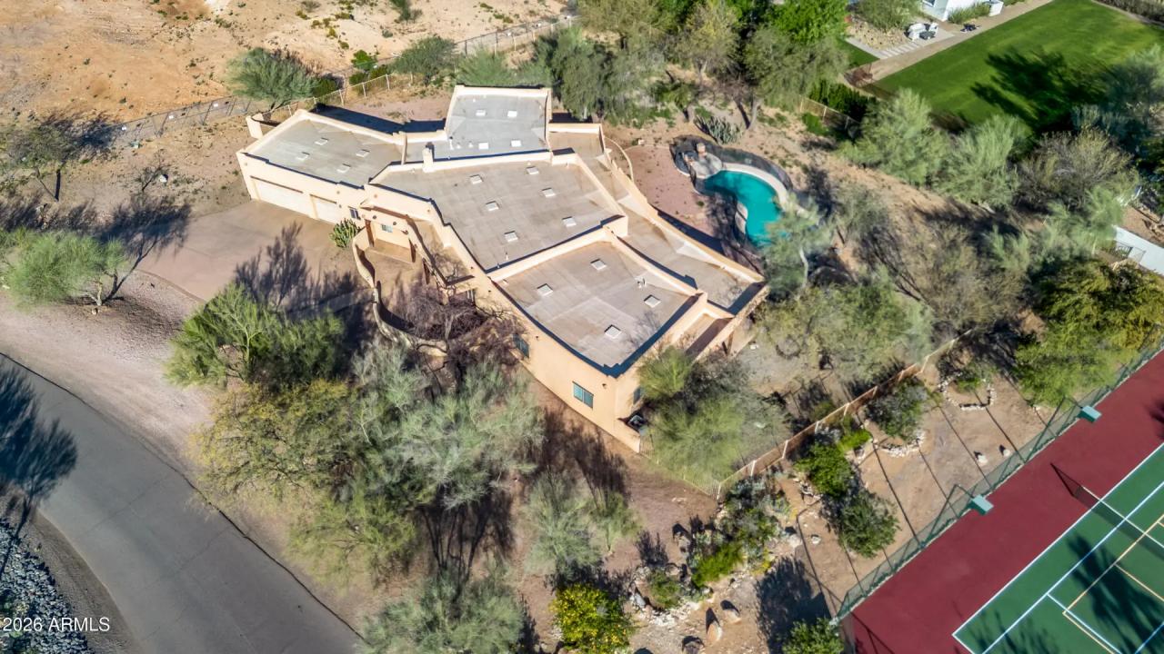 Real Estate Picture 5