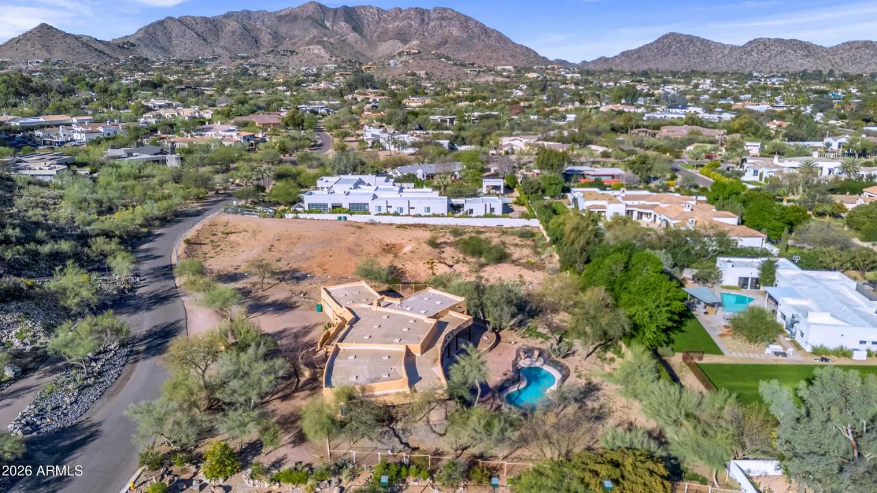 Real Estate Picture 6