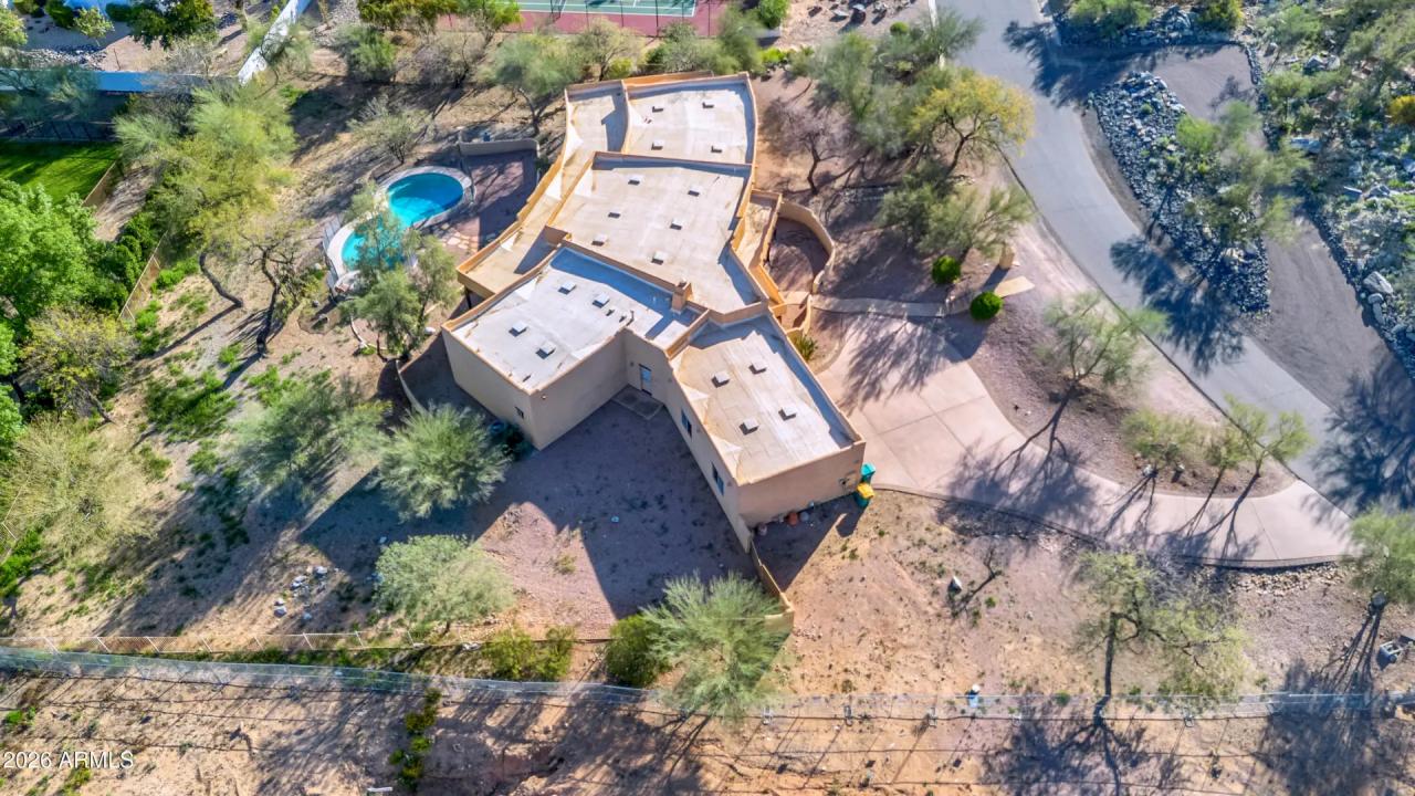 Real Estate Picture 11