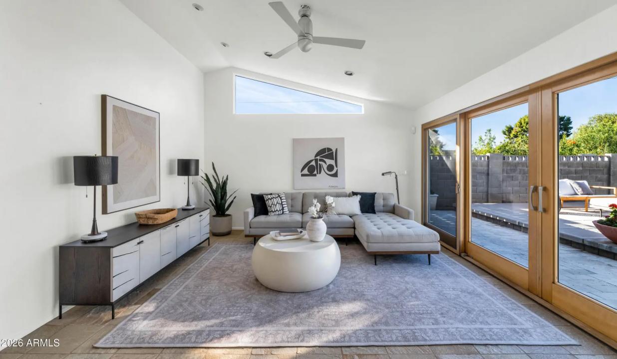 Real Estate Picture 15