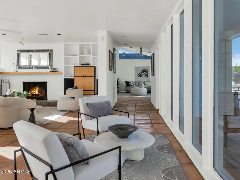 Real Estate Picture 7