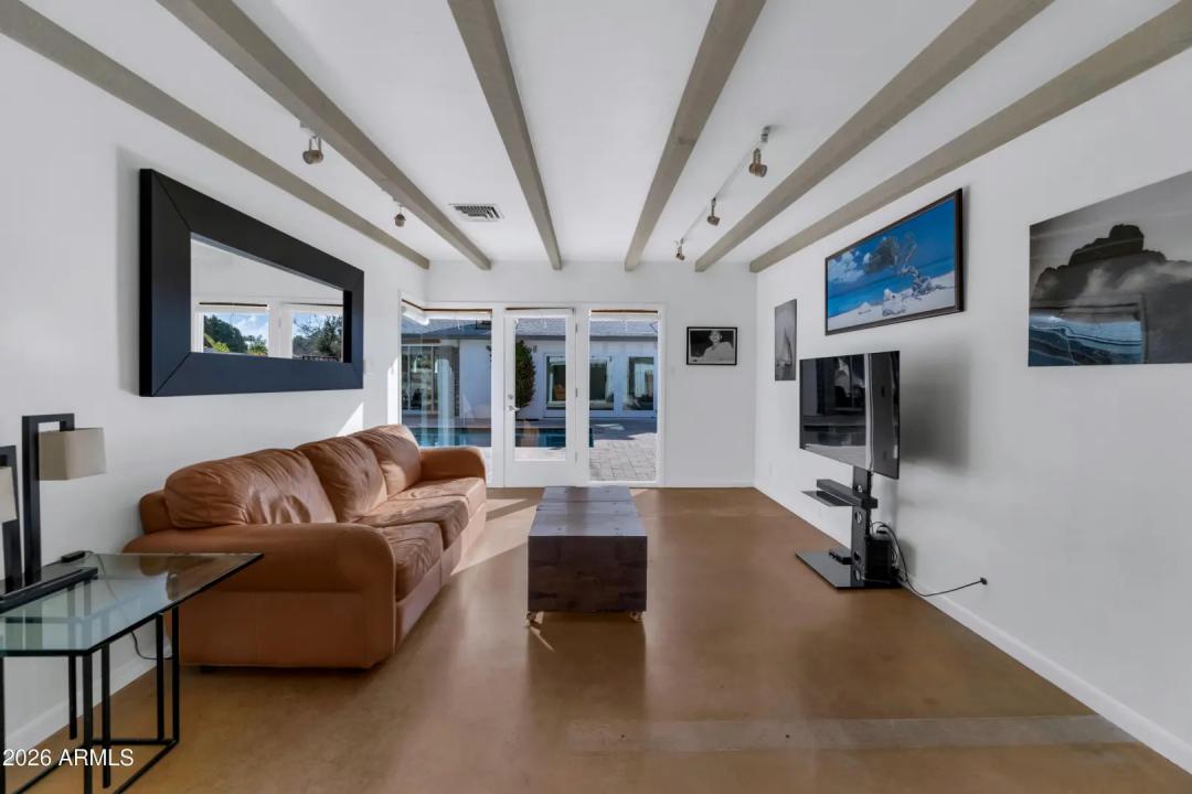 Real Estate Picture 27