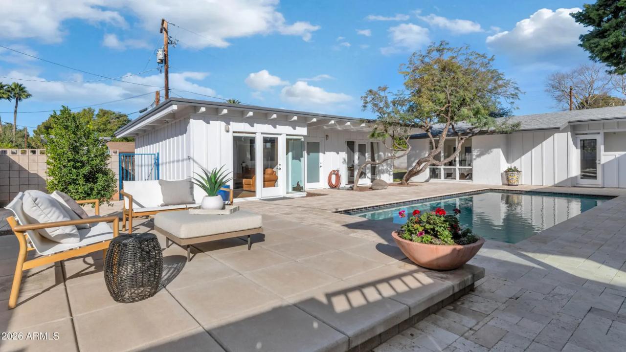 Real Estate Picture 32