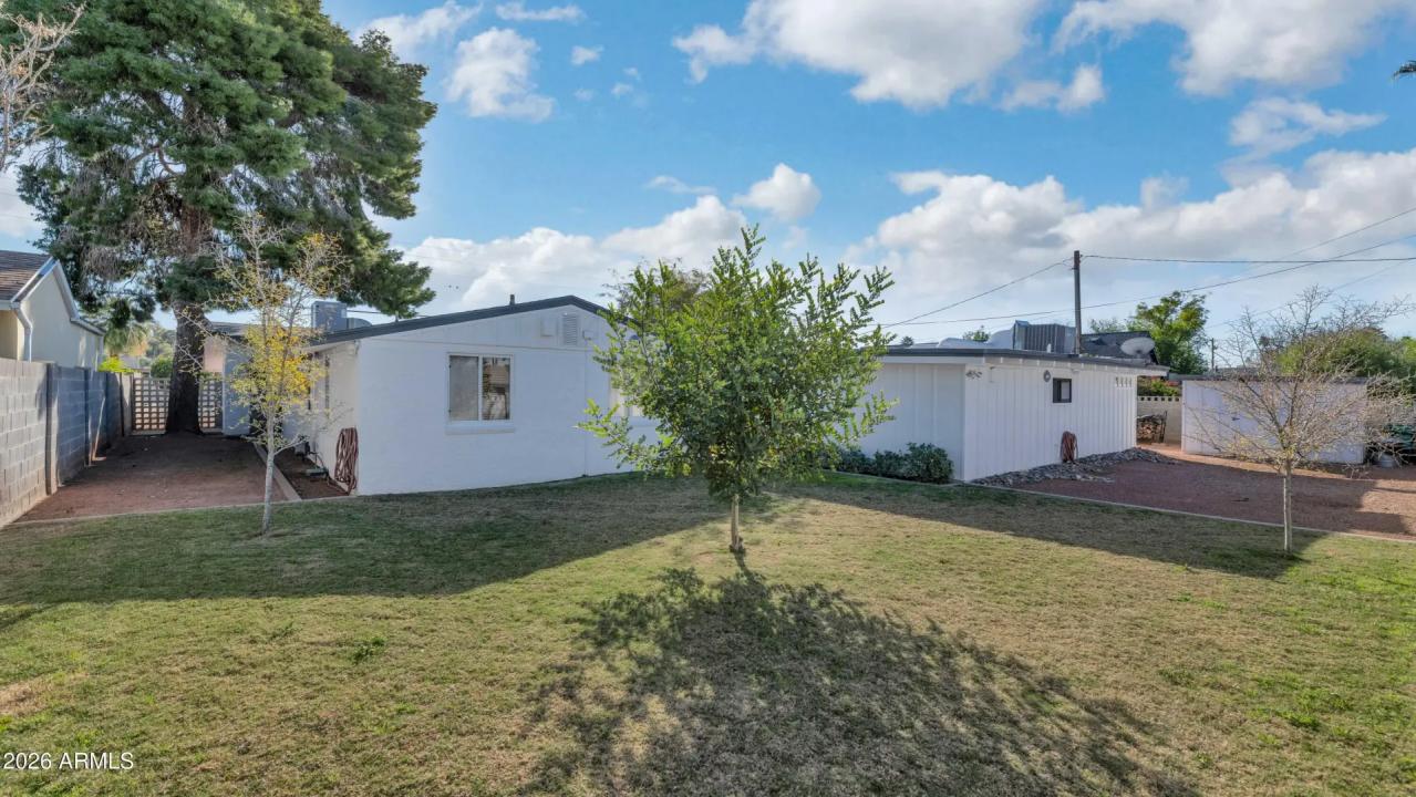 Real Estate Picture 37