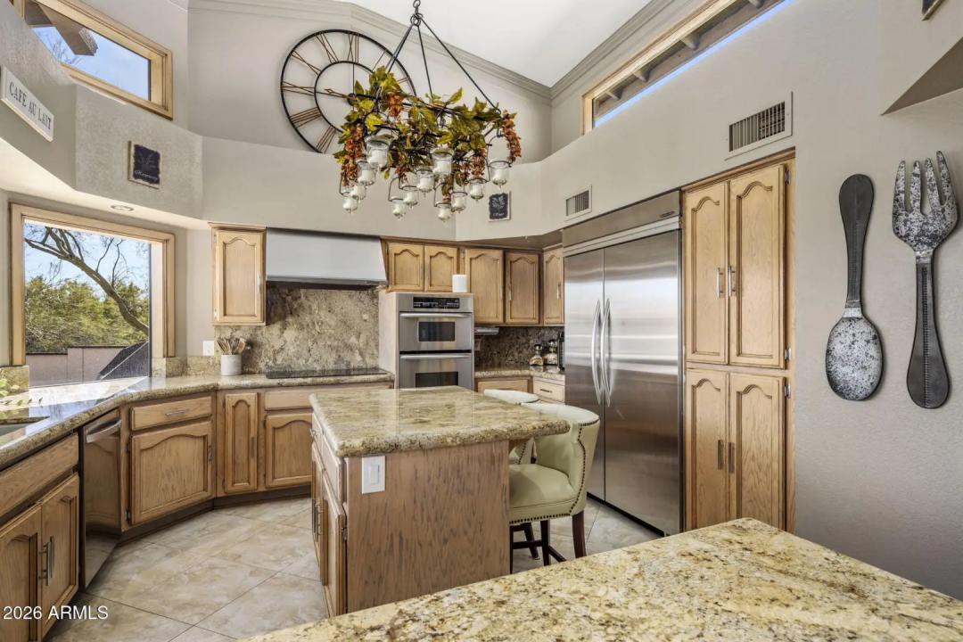 Real Estate Picture 15