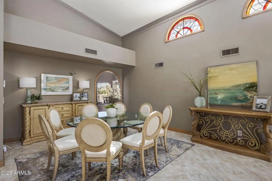 Real Estate Picture 9