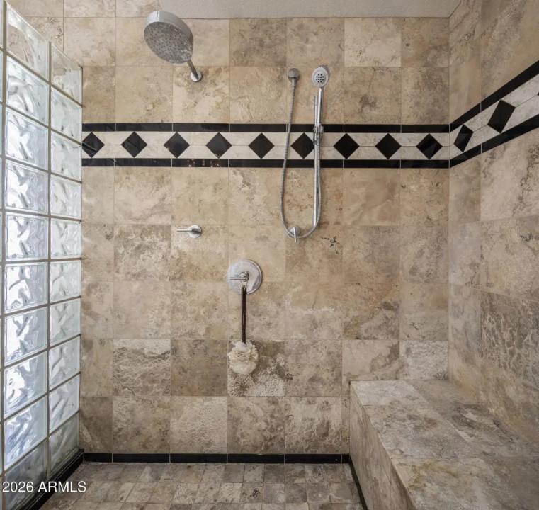 Real Estate Picture 22