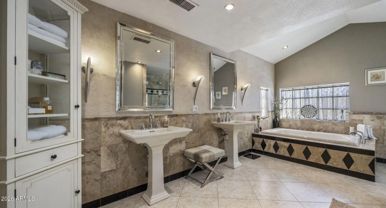 Real Estate Picture 21