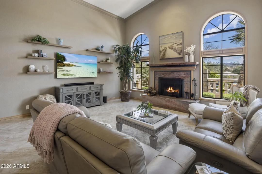 Real Estate Picture 10