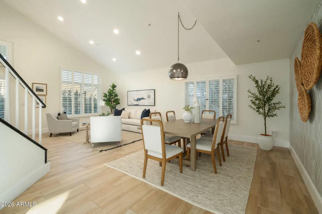 Real Estate Picture 5