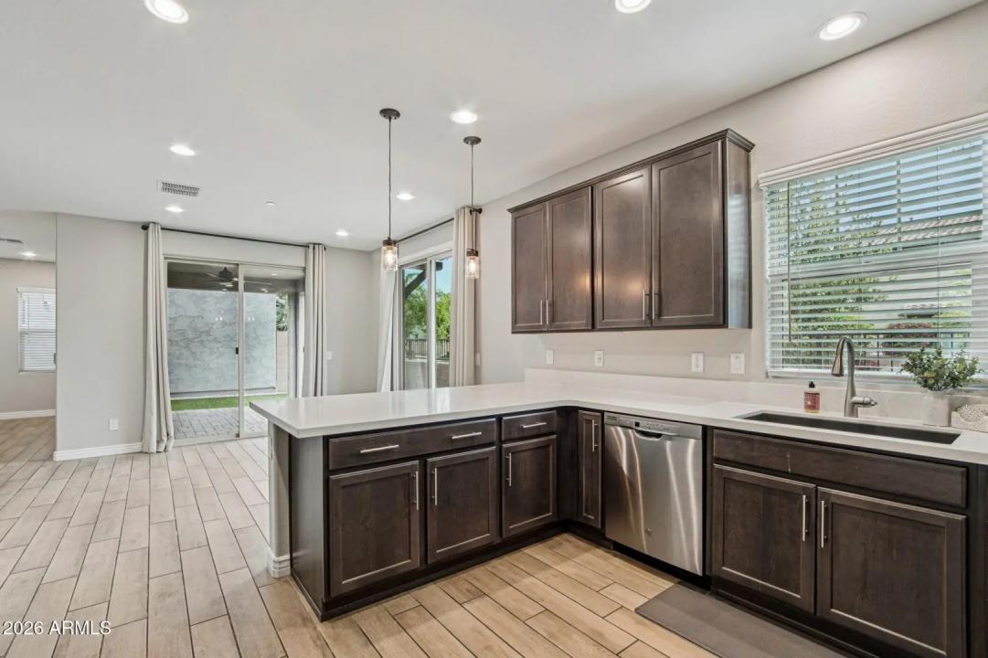 Real Estate Picture 10