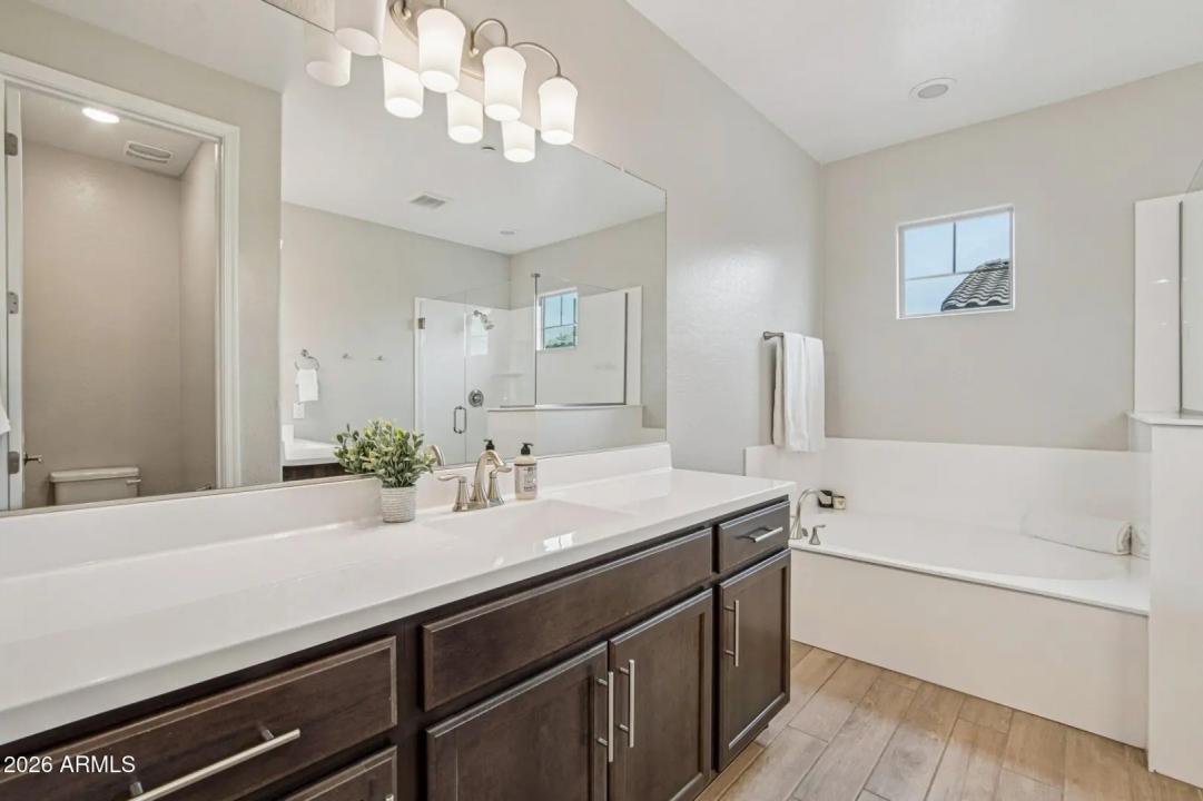 Real Estate Picture 17