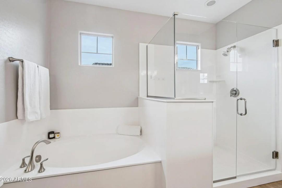 Real Estate Picture 16