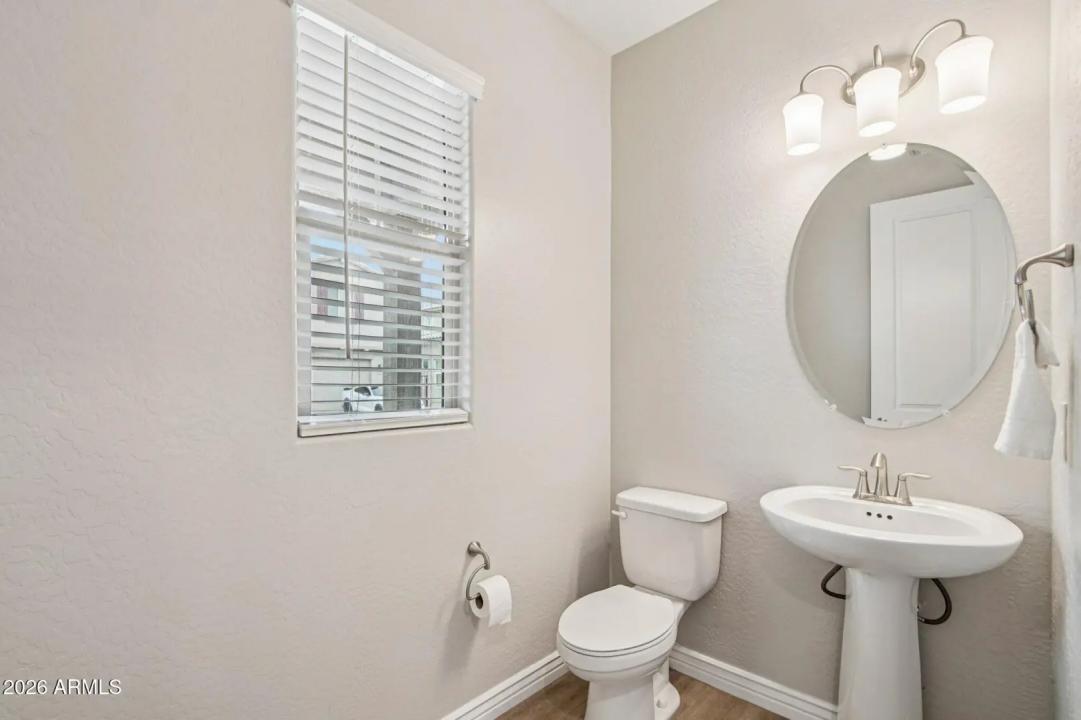 Real Estate Picture 27