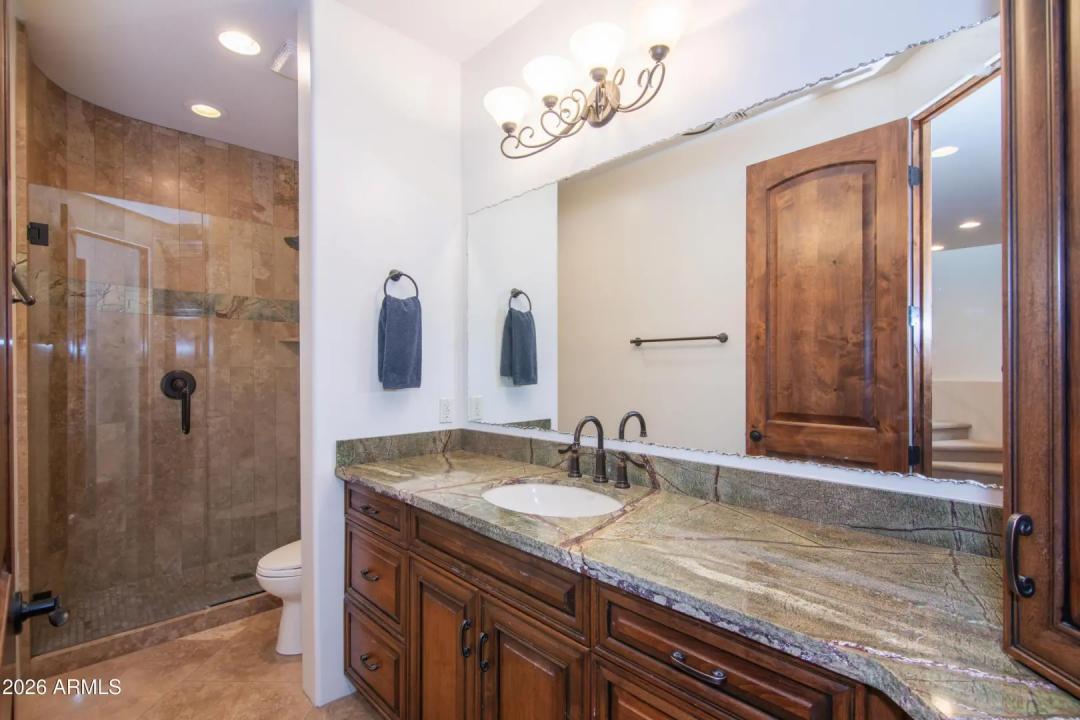 Real Estate Picture 24