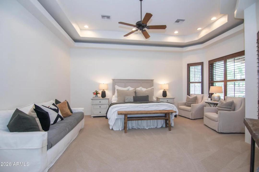 Real Estate Picture 3