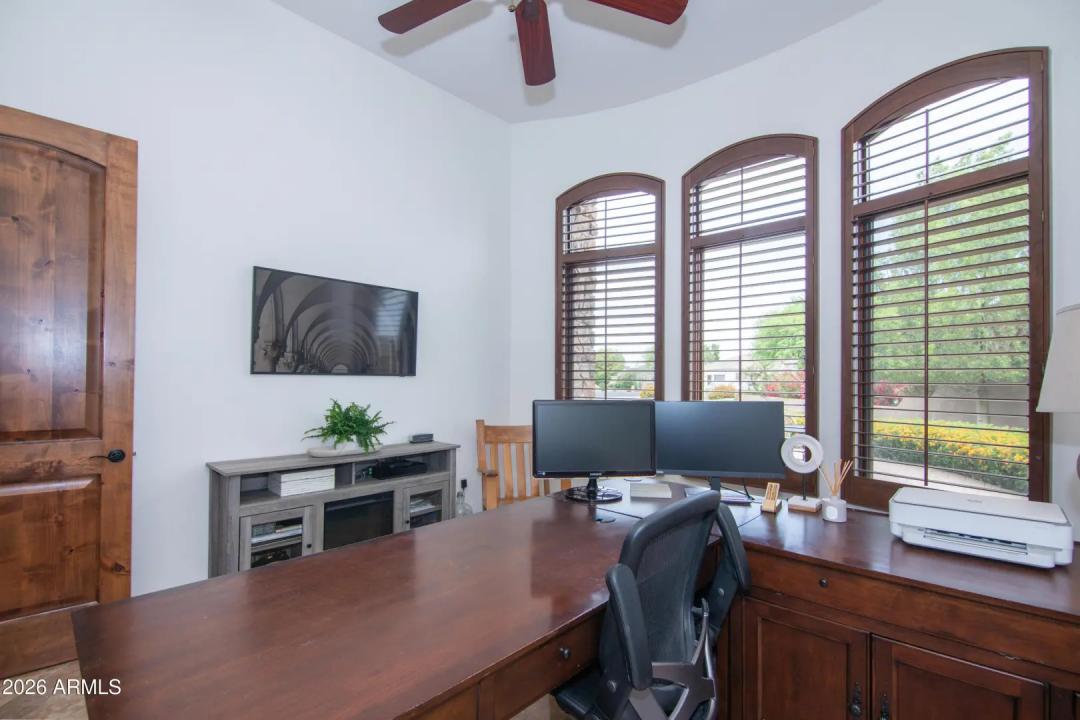 Real Estate Picture 17