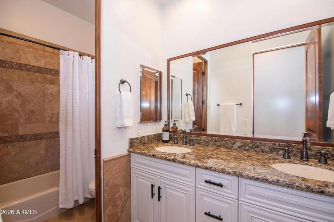 Real Estate Picture 16