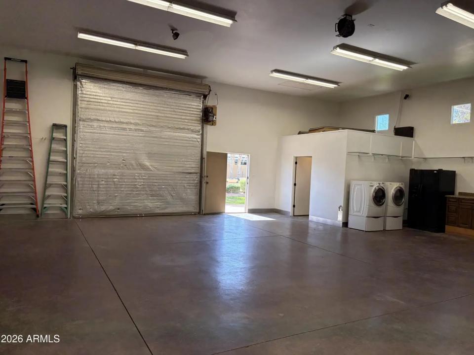 Real Estate Picture 33