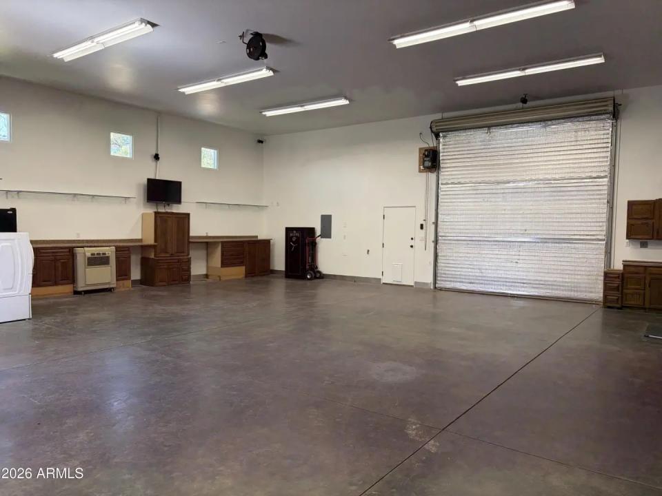 Real Estate Picture 34