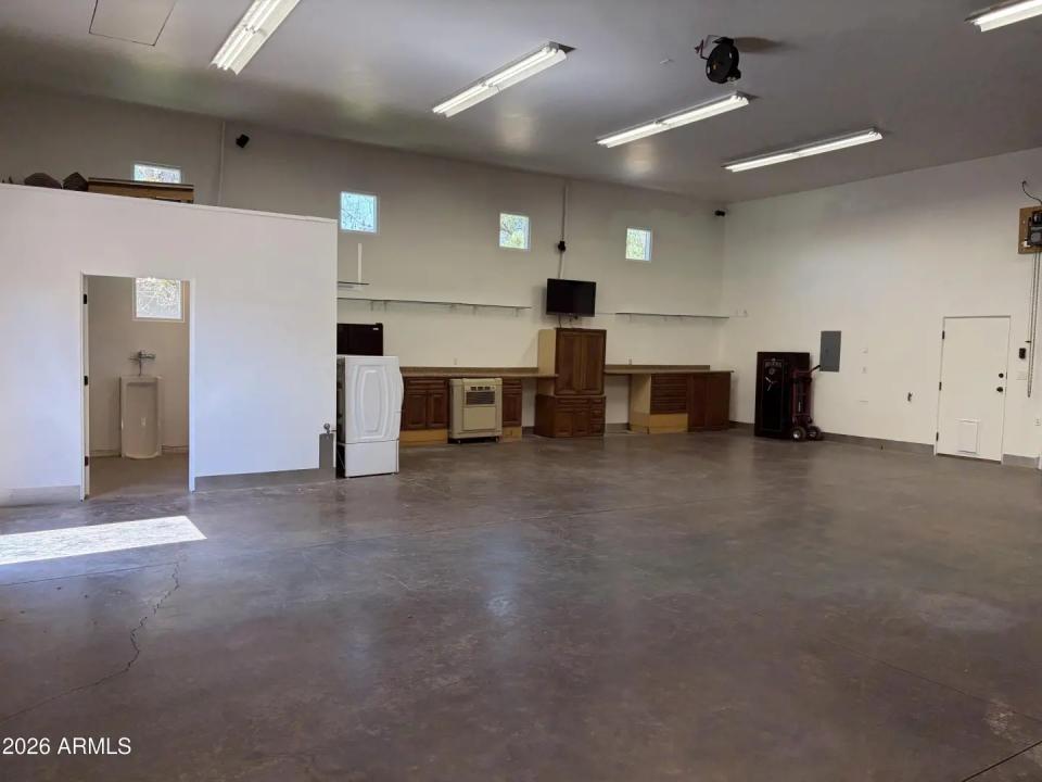 Real Estate Picture 35