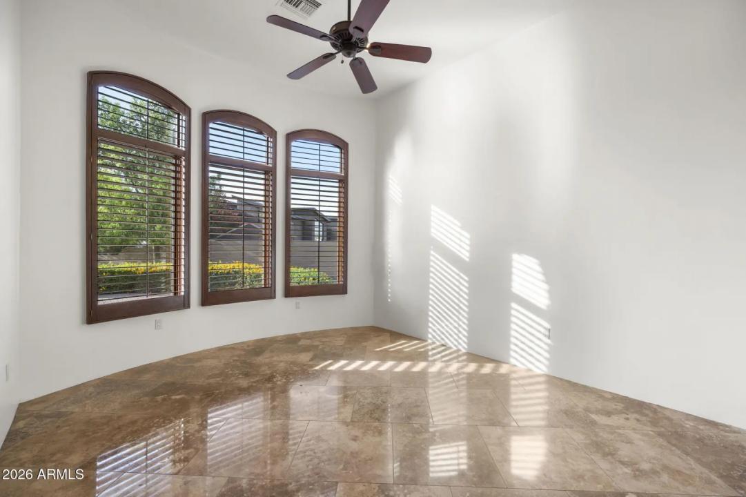 Real Estate Picture 21